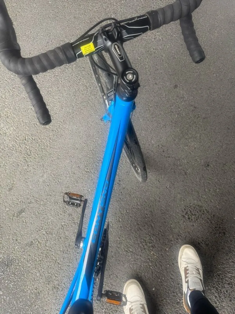 Giant Racer bike for sale - Image 2