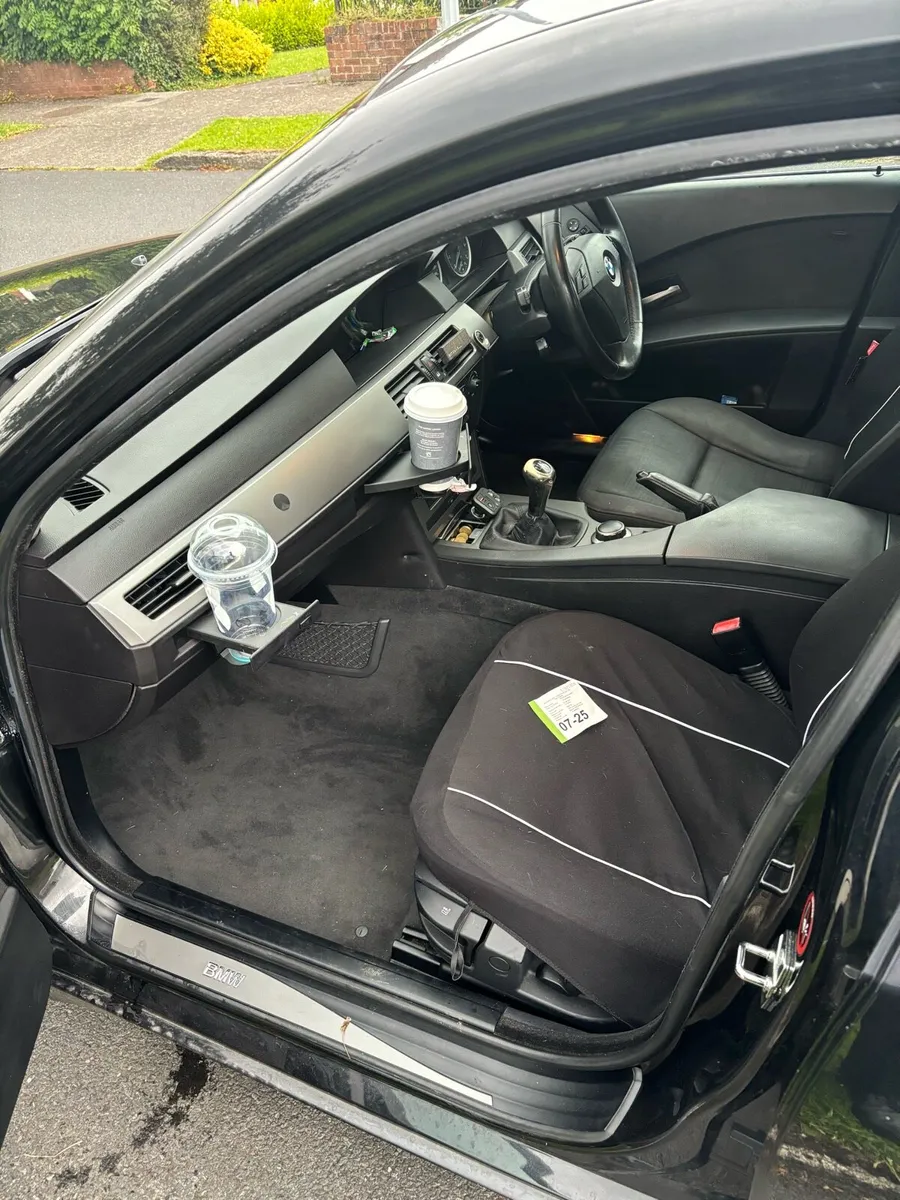 BMW 523i SE - Image 4