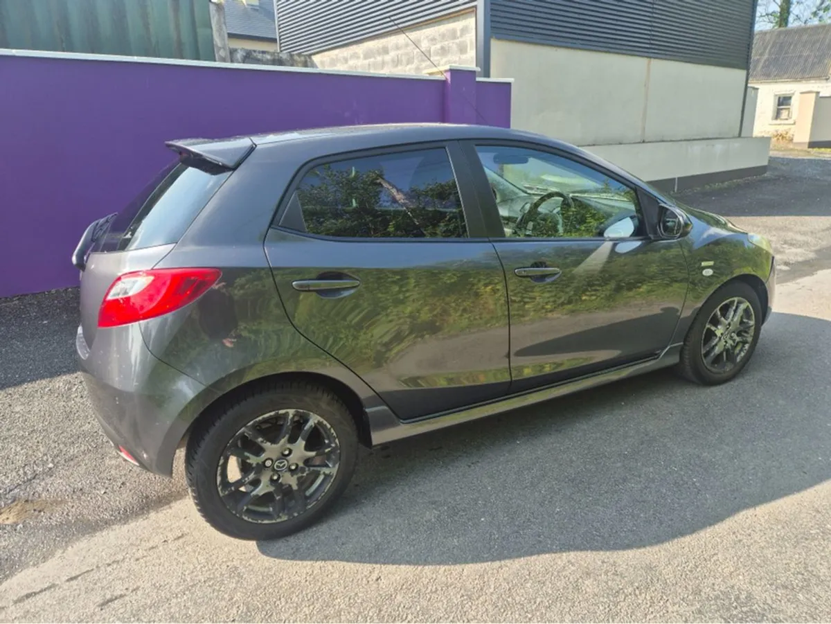 Mazda 2 1.3 Venture Edition 5DR - Image 2