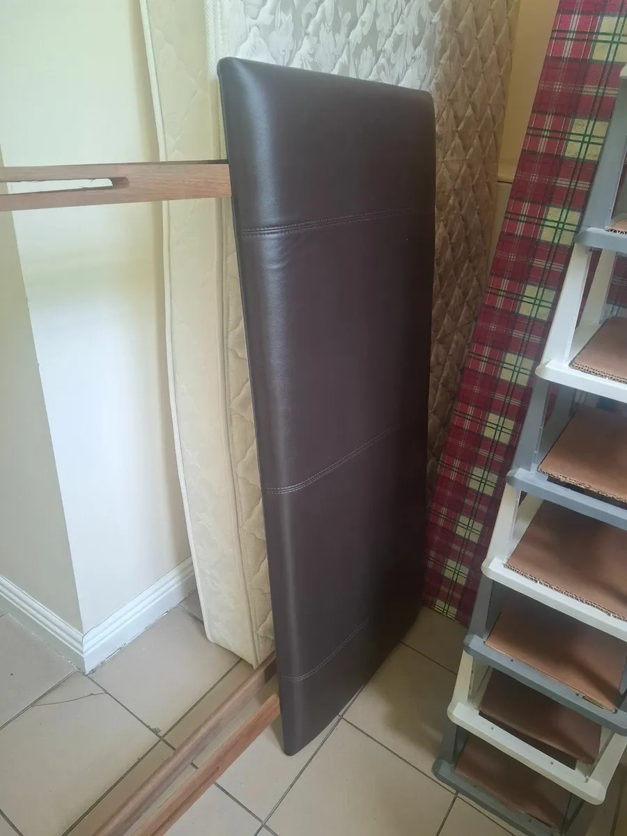 Divan bed with mattress and brown leather headboar - Image 4