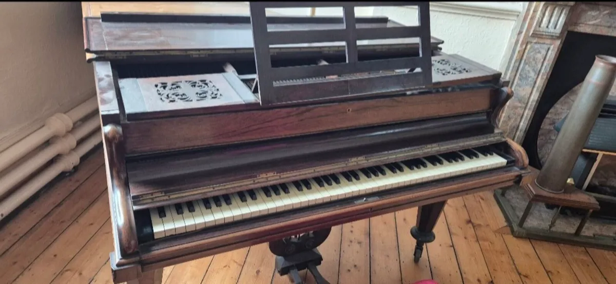 Lovely old piano - Image 4