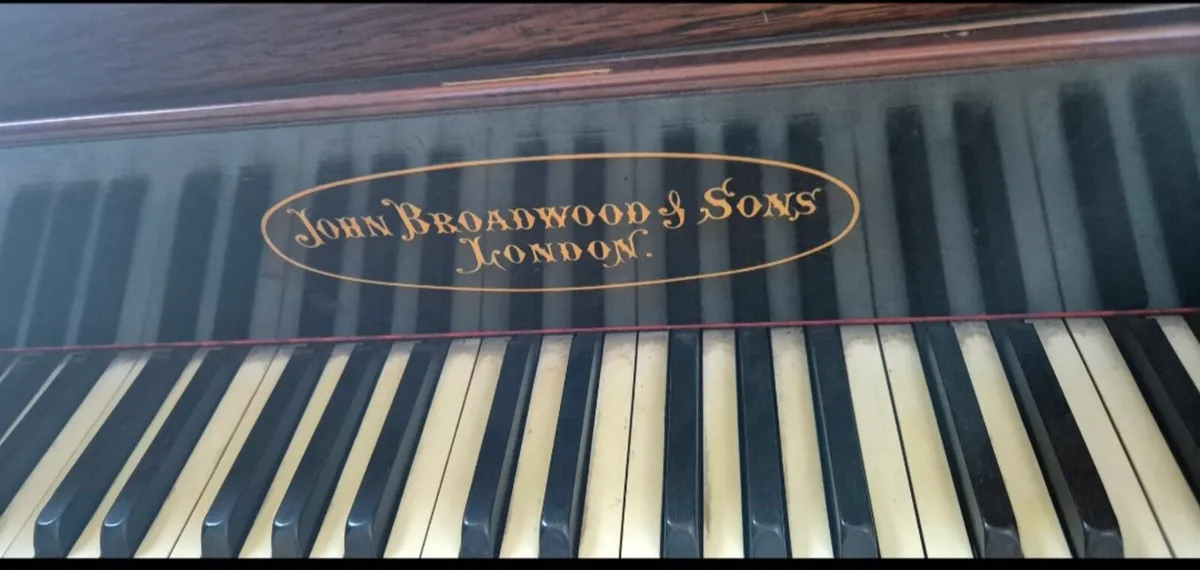 Lovely old piano - Image 1