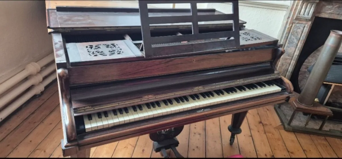 Lovely old piano - Image 4
