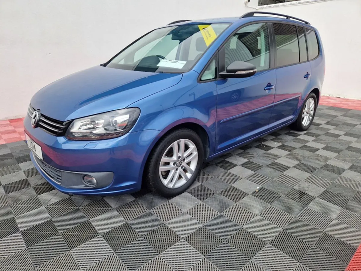 Volkswagen Touran Highline 1.4 Petrol Automatic 7 - Image 2