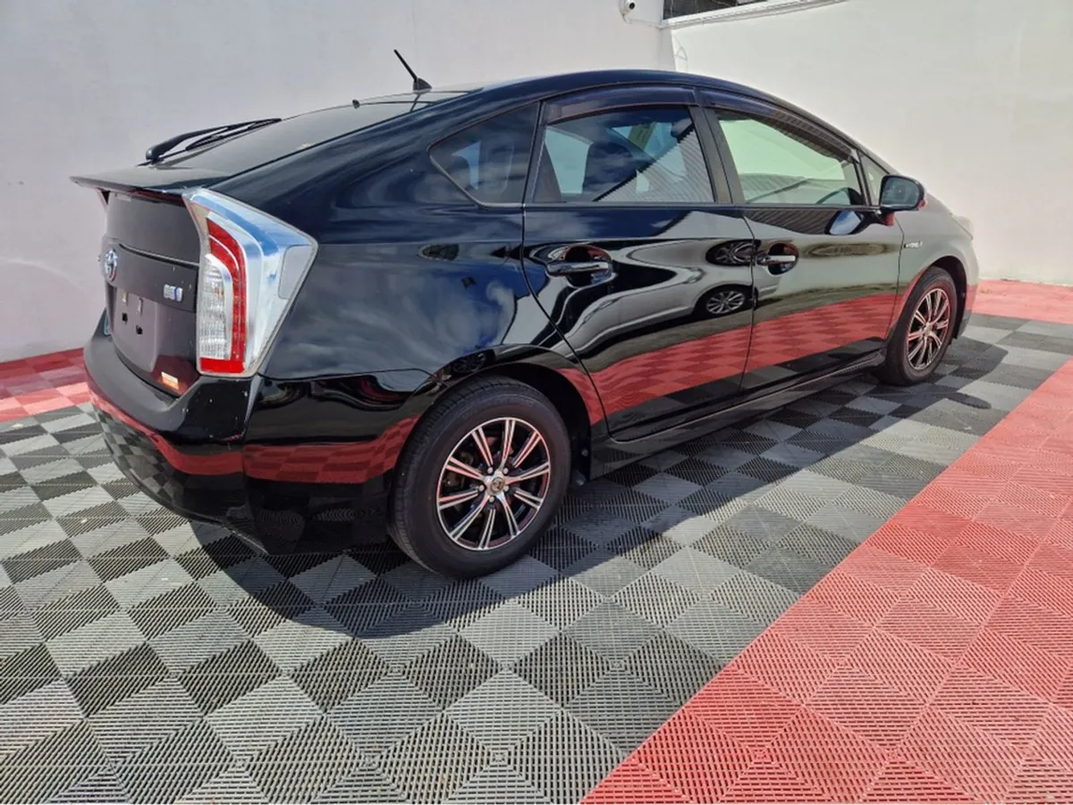Toyota Prius  deposit NOW Taken  Luxury 1.8 Petro - Image 4