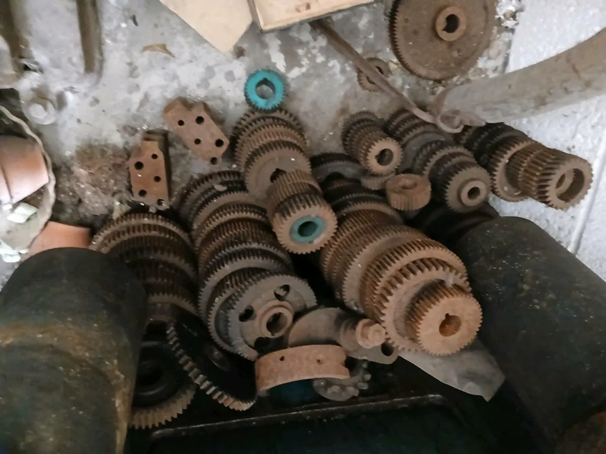 Gear cutting machine hobber - Image 4