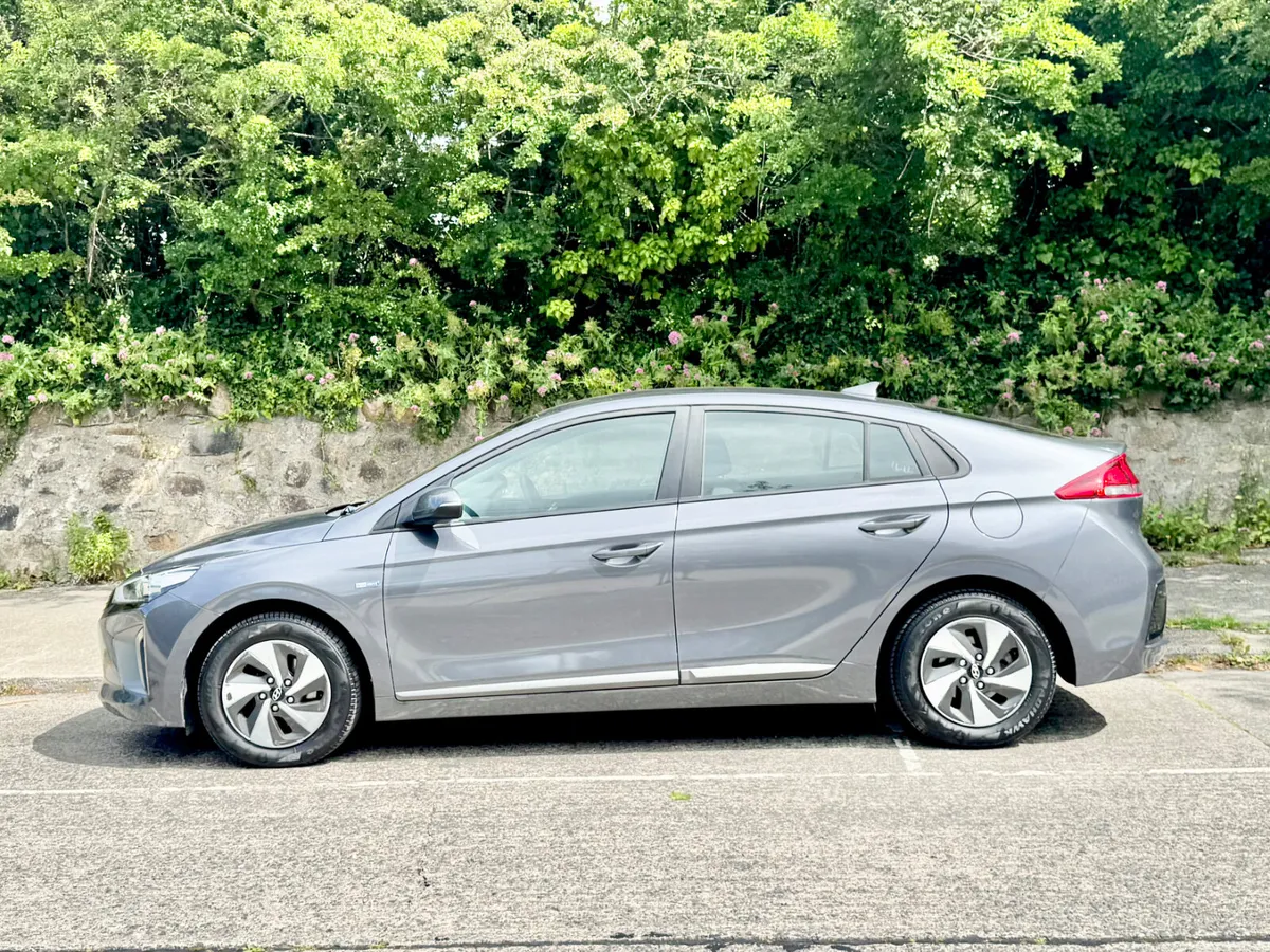 Hyundai IONIQ 2017!!HYBRID!!ONLY 49K MILES!! - Image 3