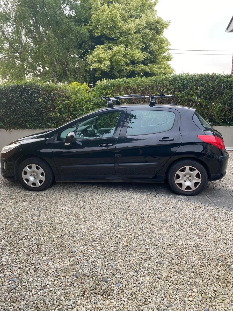Peugeot 308 2010 - Image 1