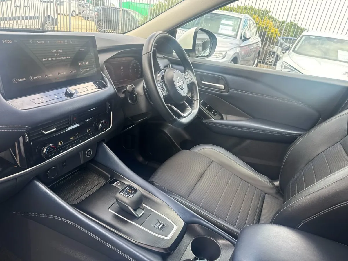 Nissan QASHQAI 1.3 PET Mild Hybrid SV Premium CVT - Image 3