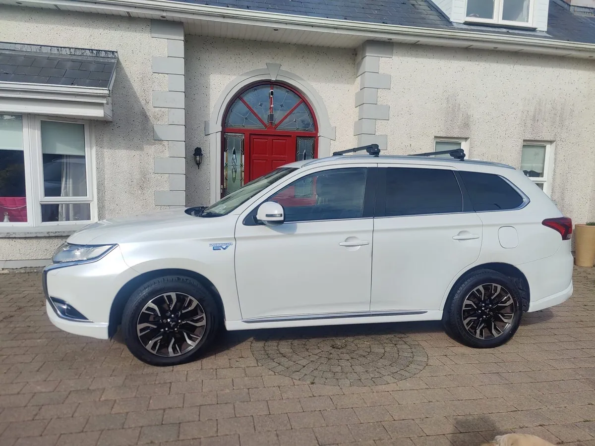 Mitsubishi Outlander - Image 2