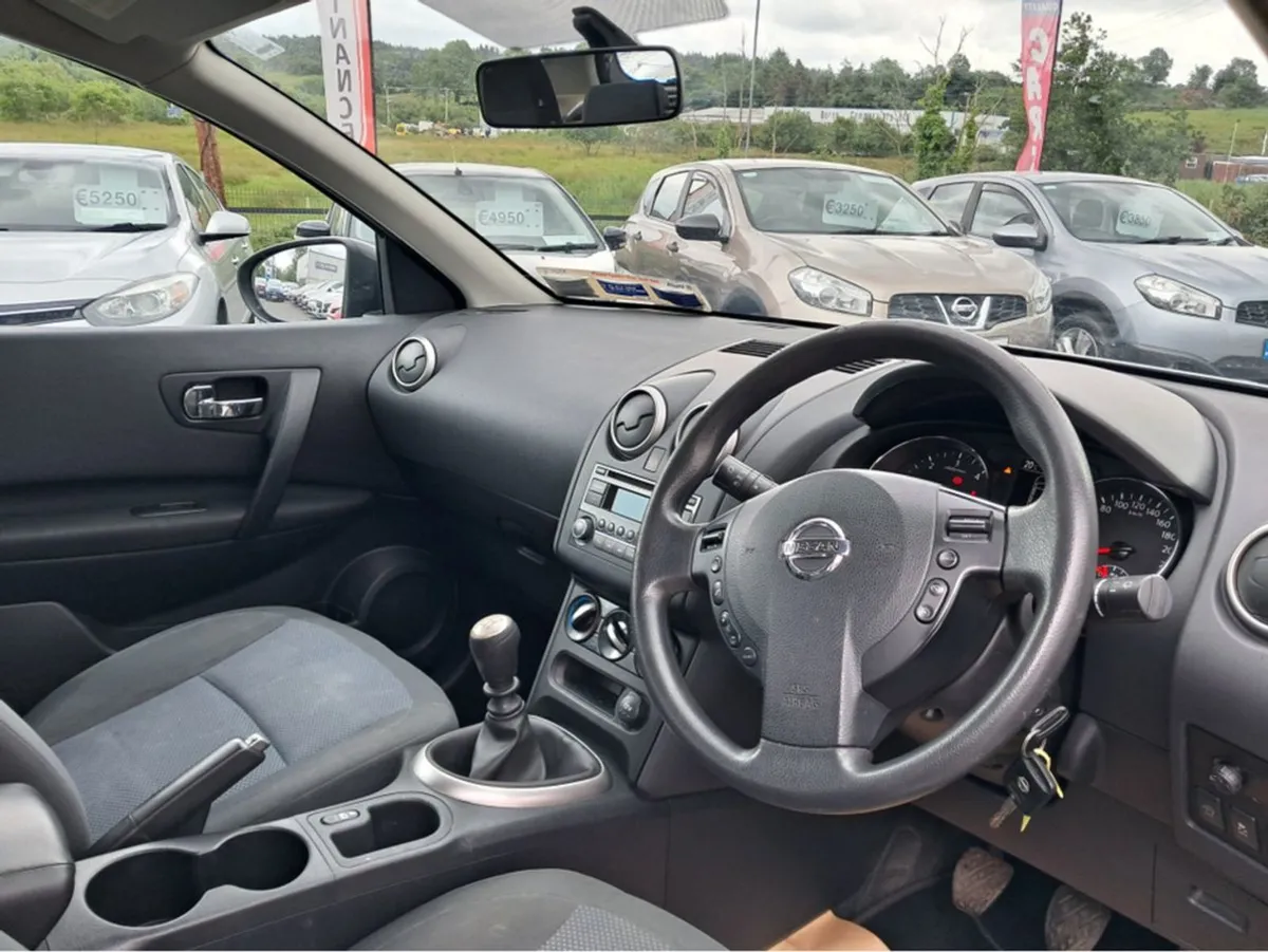Nissan QASHQAI 1.6 XE 4DR - Image 4