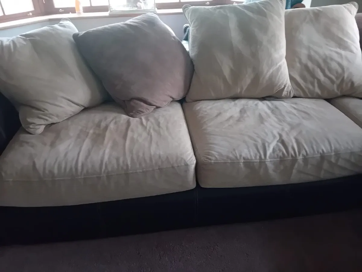 Couch and armchair - Image 3