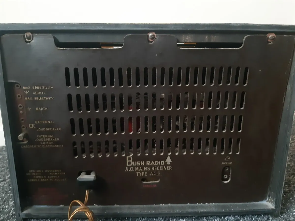 Bush AC2 vintage radio - Image 2