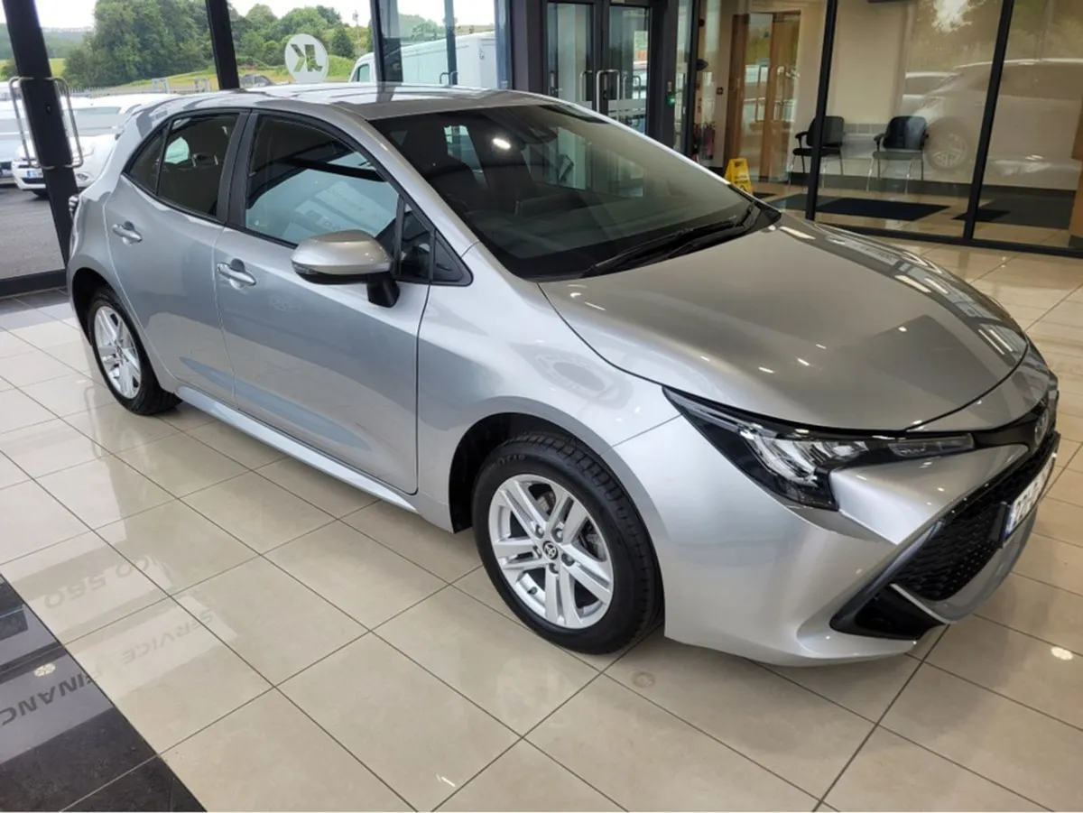 Toyota Corolla Luna H/B 4DR Auto Hybrid - Image 2