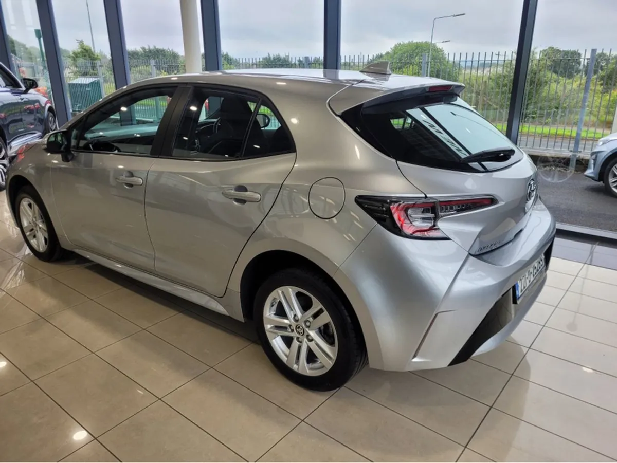 Toyota Corolla Luna H/B 4DR Auto Hybrid - Image 4