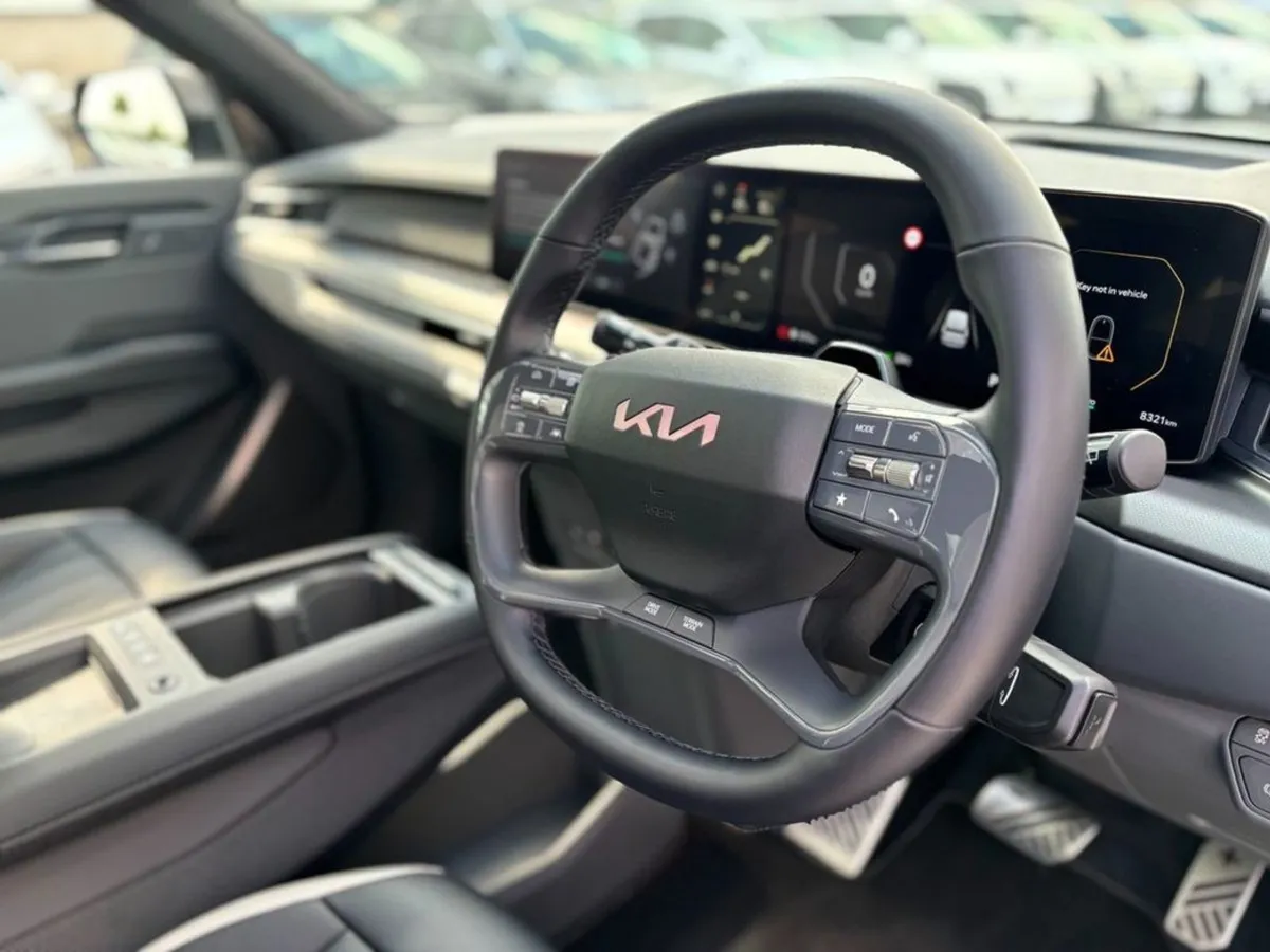 Kia EV9 EV9 GT Line ( 6 Seats ) - Image 2