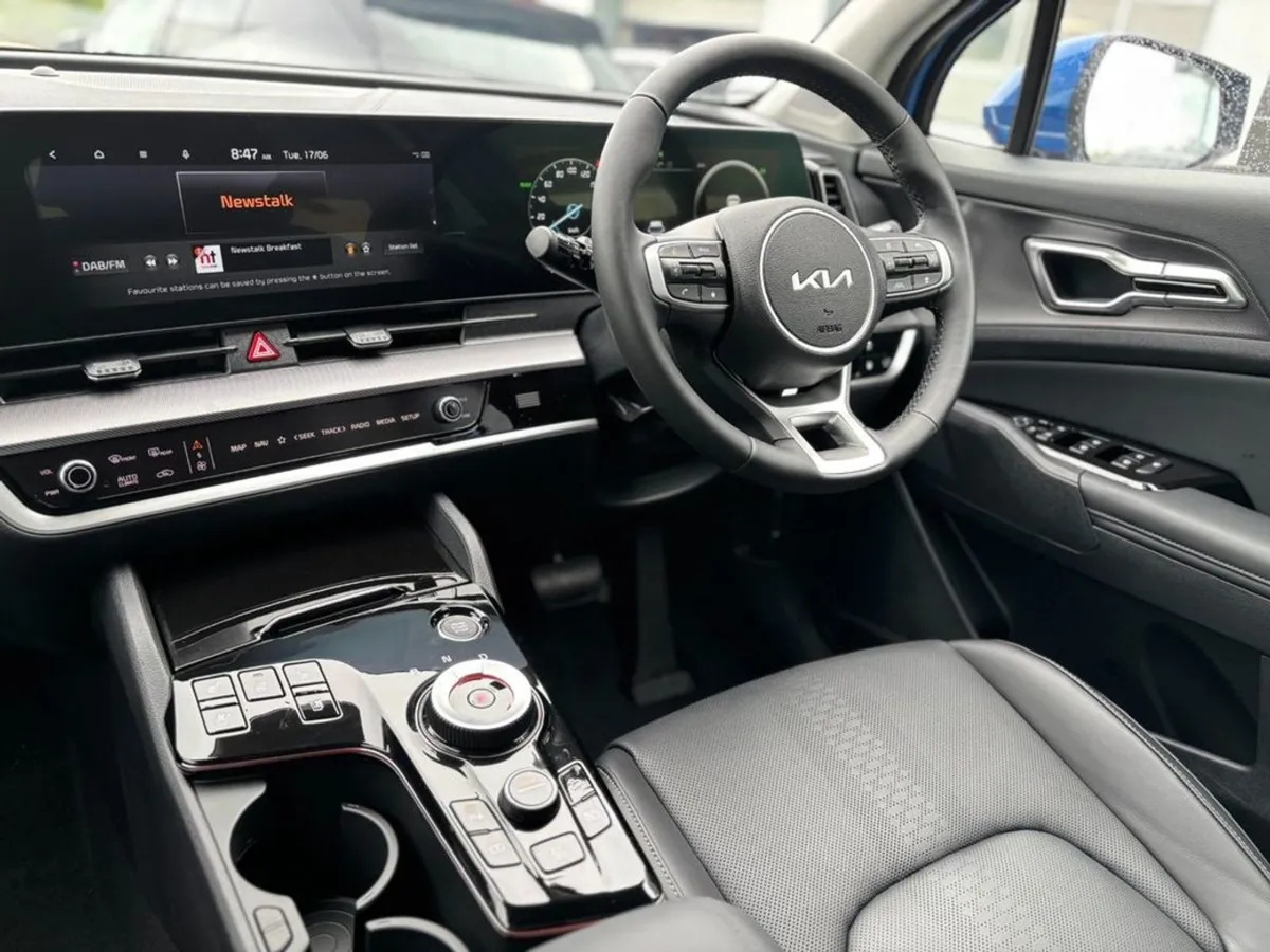 Kia Sportage 1.6 Plug In Hybrid (special Edition) - Image 4