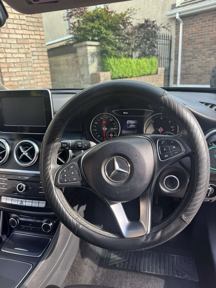 Mercedes A180D - Image 2