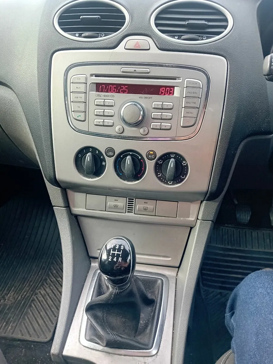 Ford Focus 2009 - Image 3