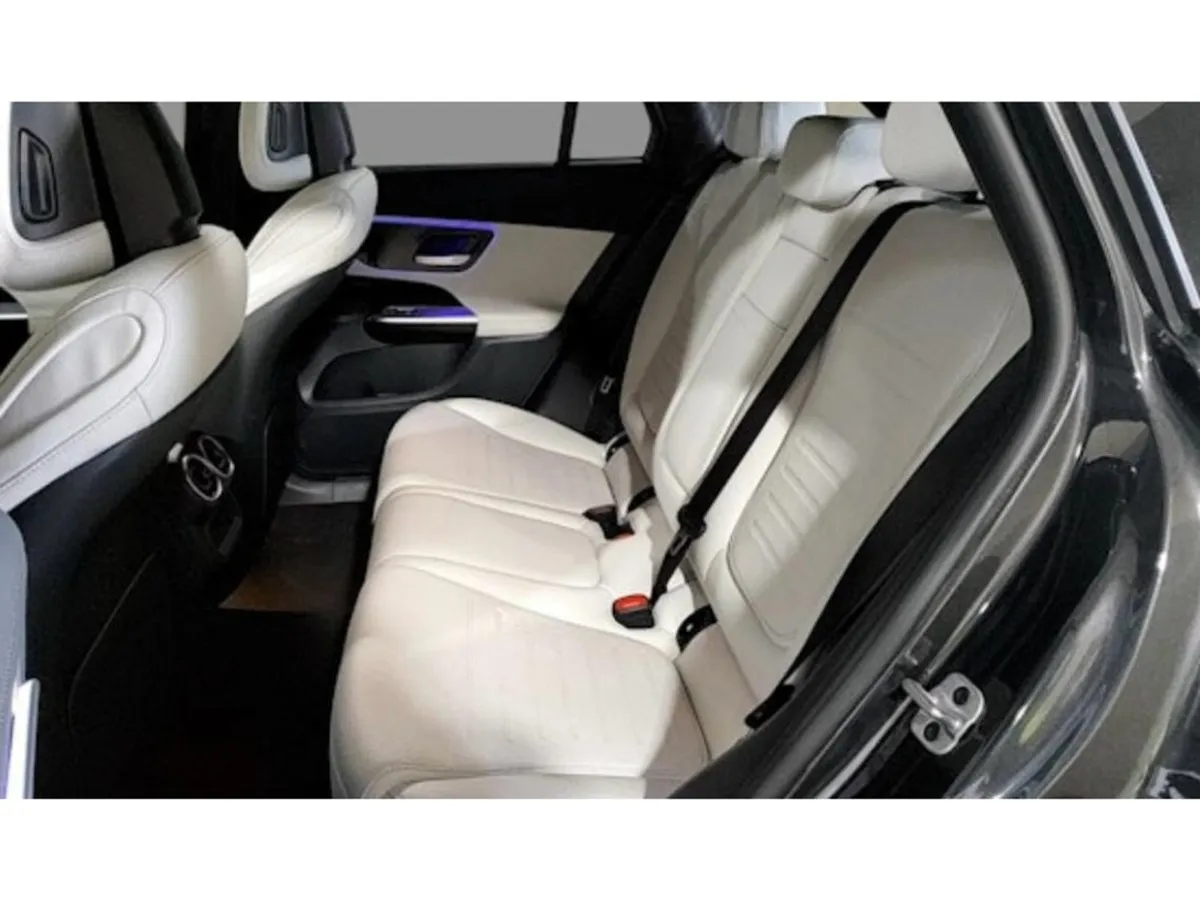 Mercedes-Benz GLC-Class 300E AMG Line 4matic - Image 3