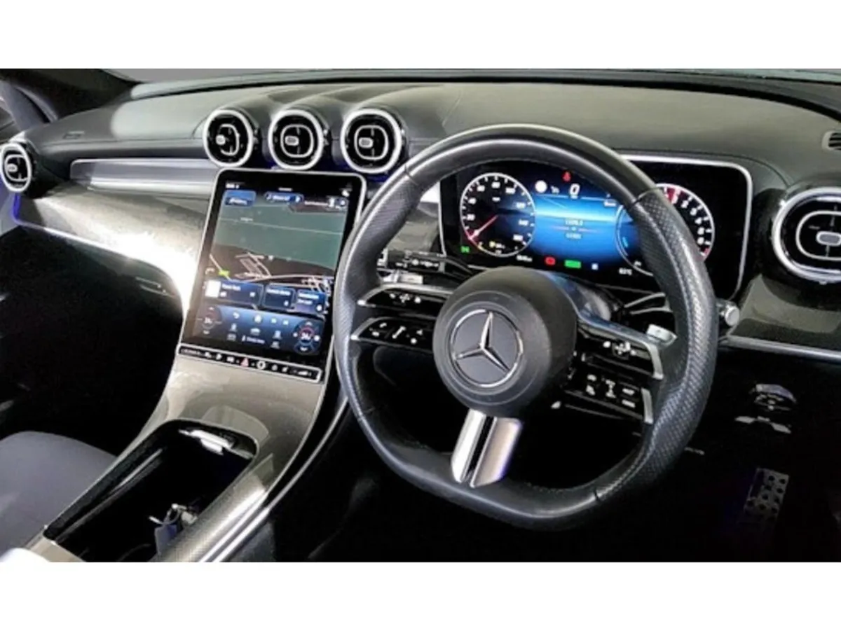 Mercedes-Benz GLC-Class 300E AMG Line 4matic - Image 4