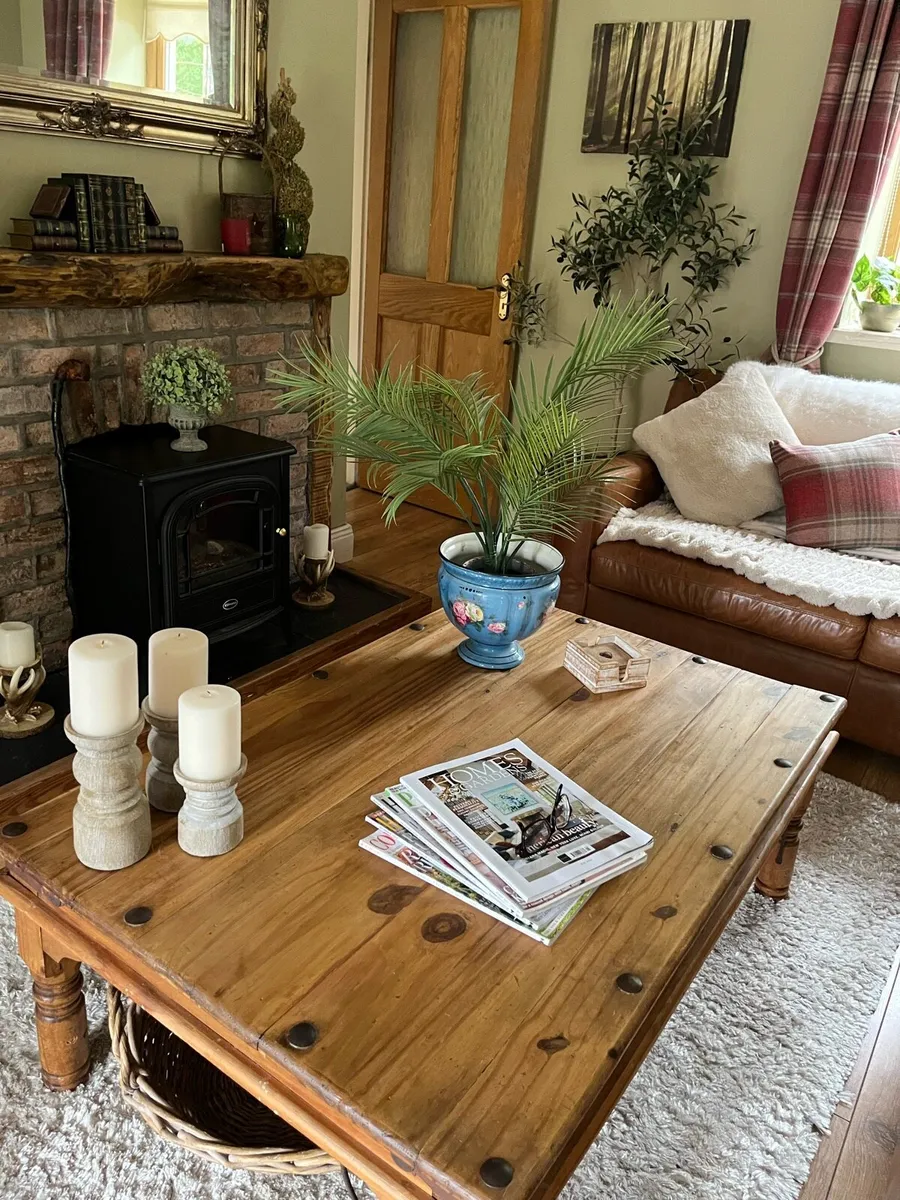 Coffee table - Image 1