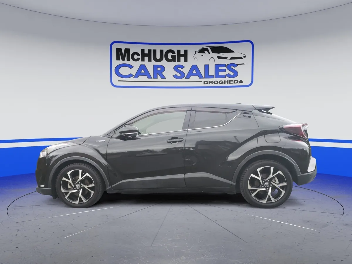 2017 Toyota 1.8 Petrol Hybrid Auto G Pack Leather - Image 4