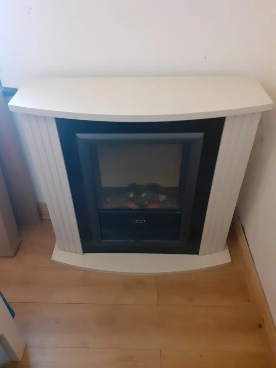 Electric fireplace - Image 1