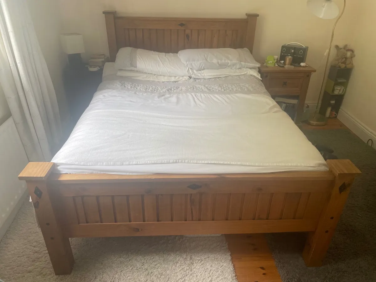 Bed - Image 1