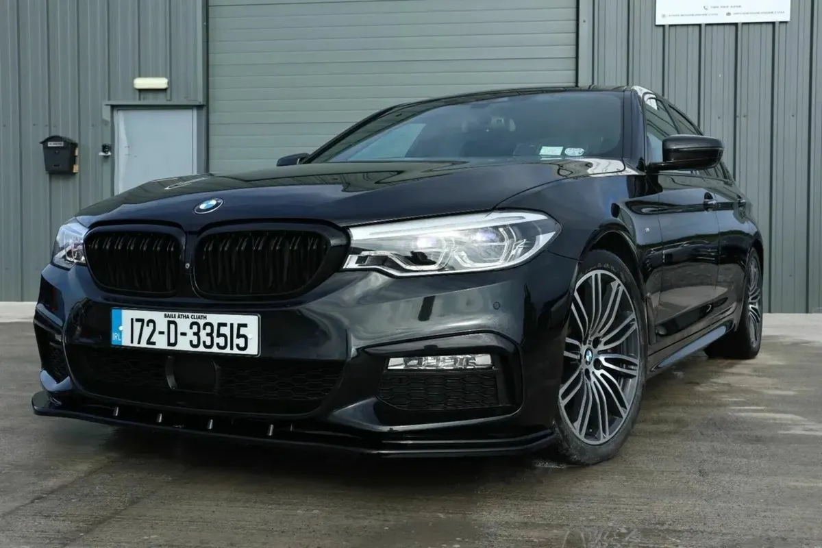 47K MILES // 530I MSPORT SHADOW LINE/ MEGA SPEC/ - Image 2