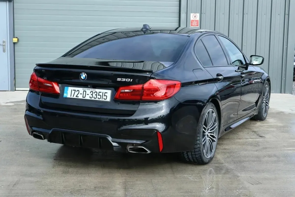 47K MILES // 530I MSPORT SHADOW LINE/ MEGA SPEC/ - Image 3