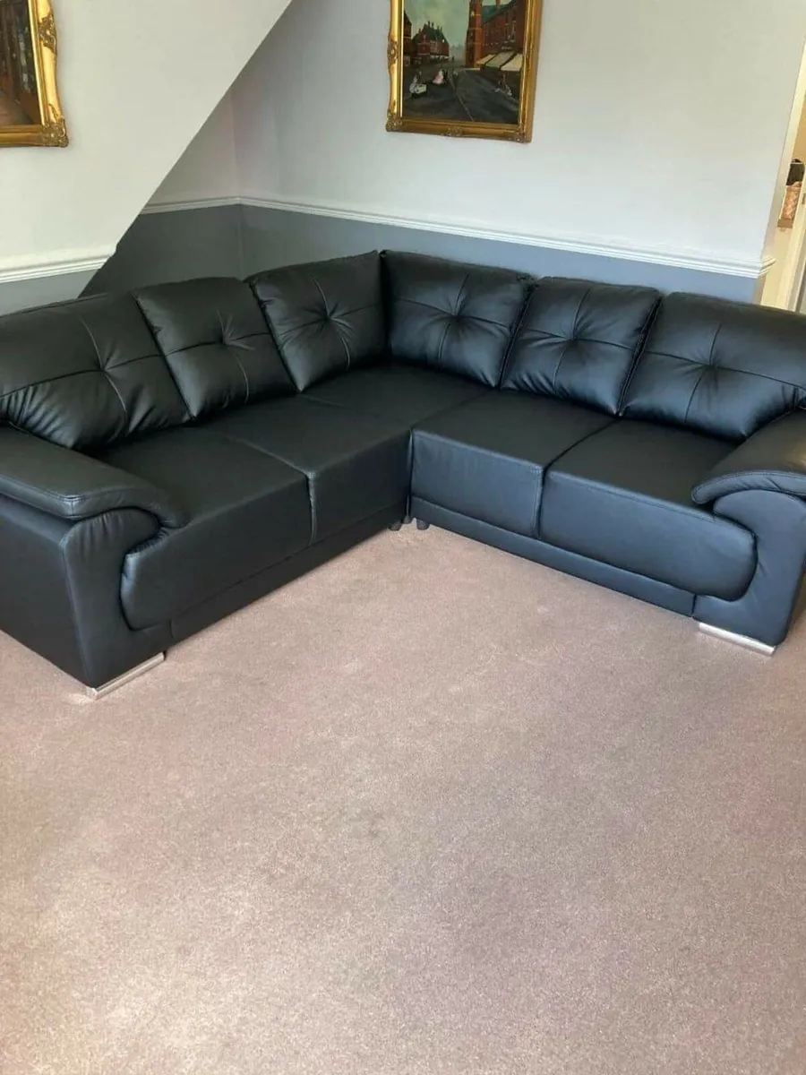 Kansas Leather Corner Couch With Beautiful designs - Image 2