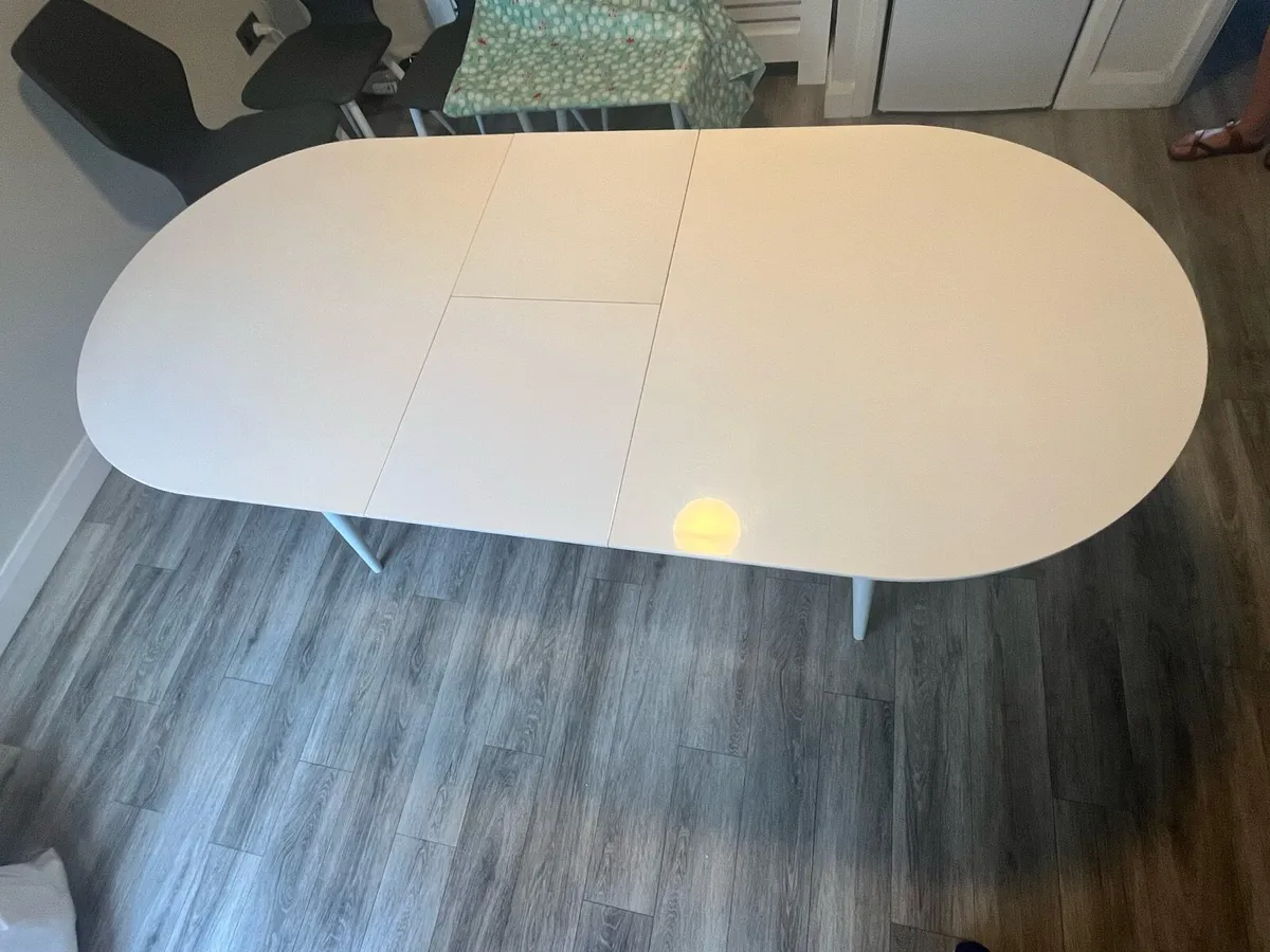Kitchen table - Image 2