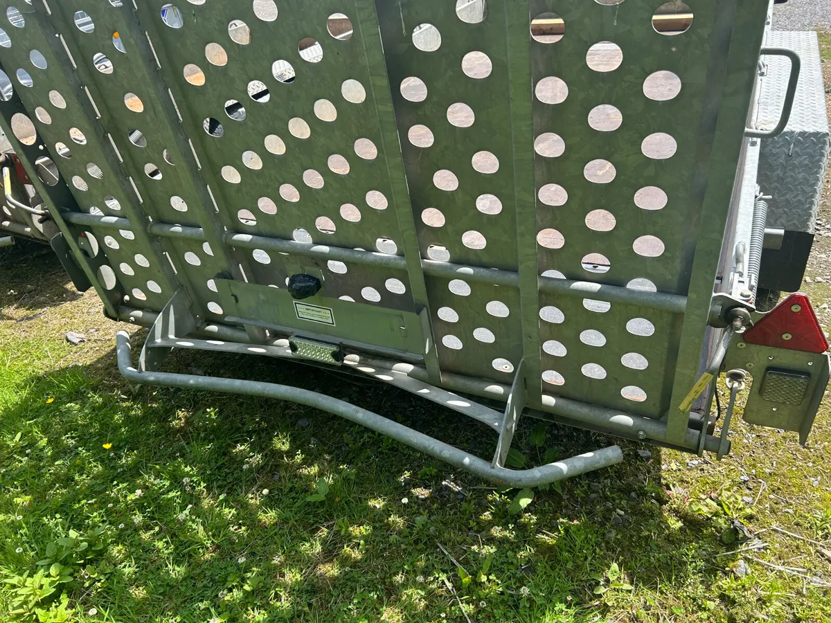 Ifor Williams GH126 3500 kg Plant Trailer - Image 3