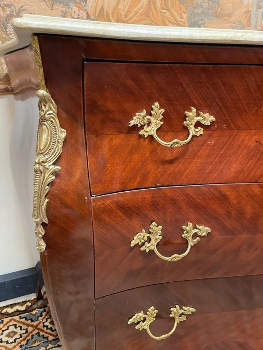 Very Good Oversize Mahogany Bombe Commode with Marble Top - Image 3