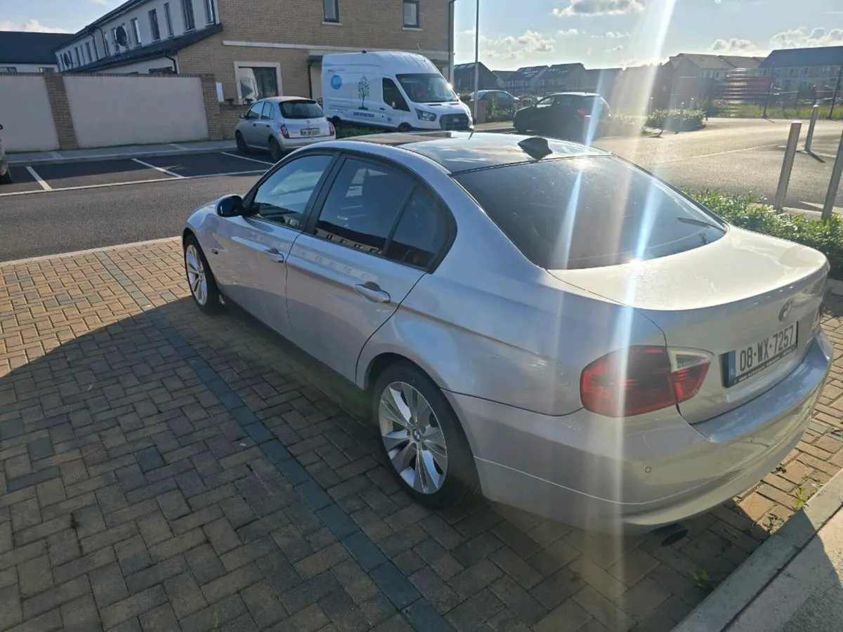 BMW 320 - Image 4