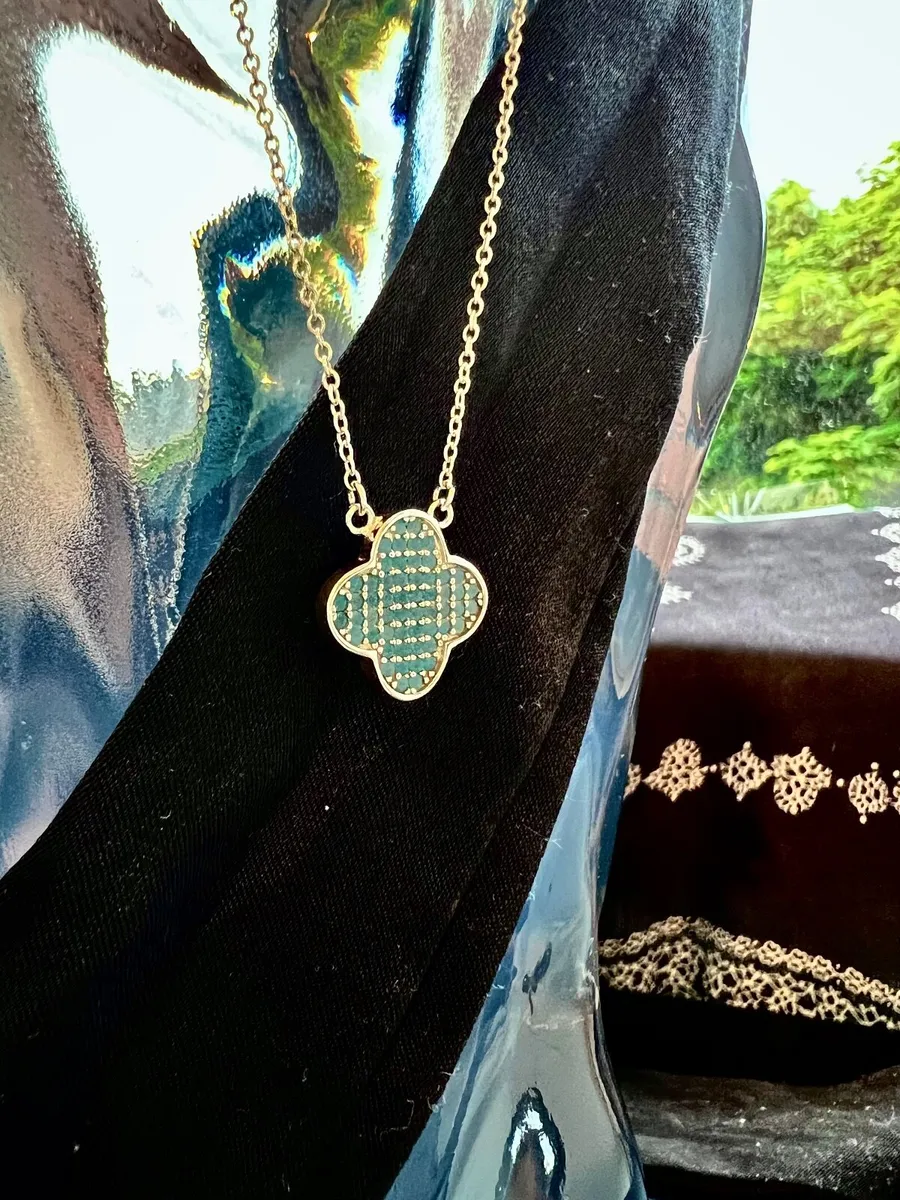 New Lucky Clover Necklace in Light Blue 🍀 - Image 3