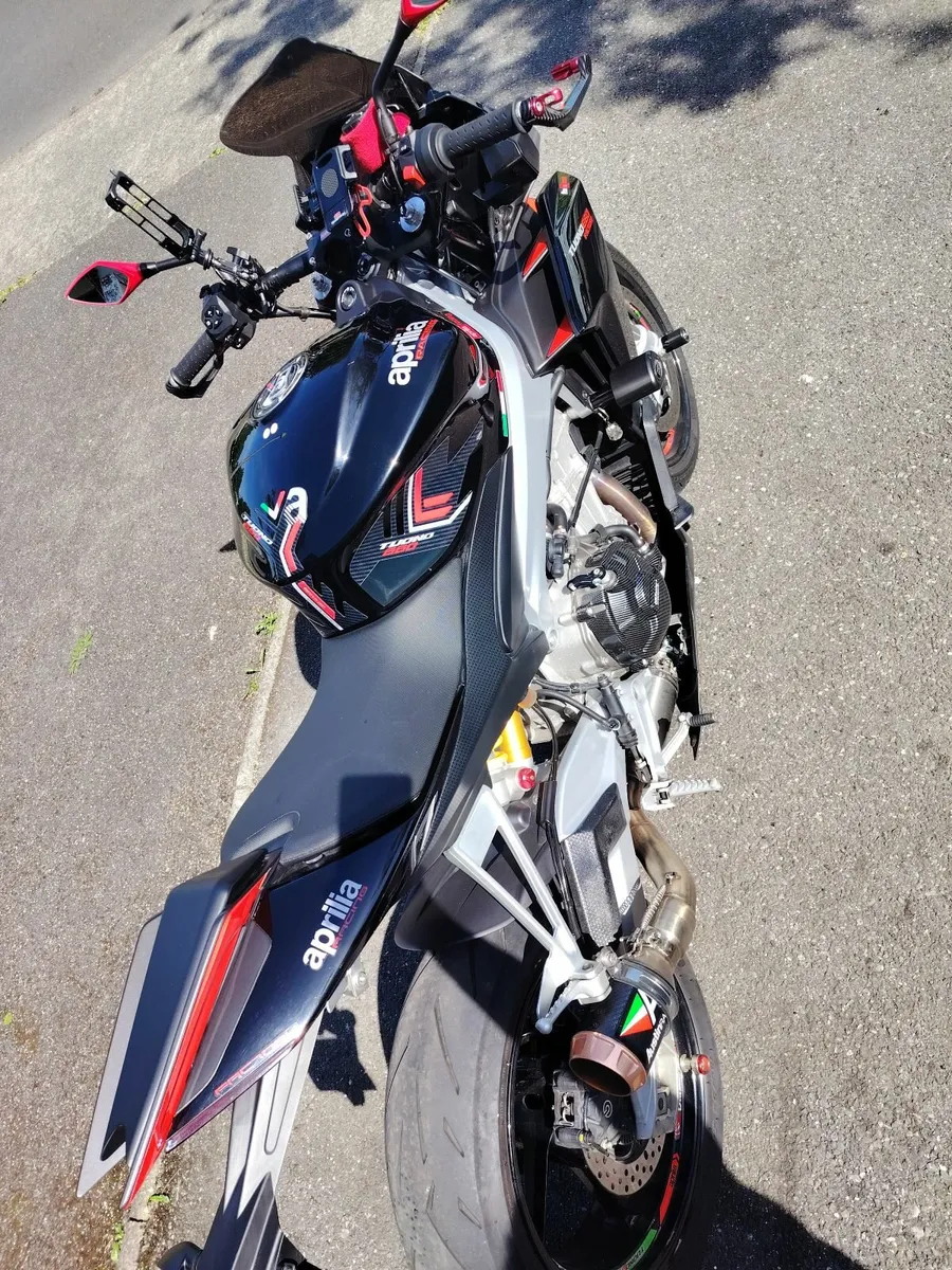 Aprilia 660 Tuono Factory  2023 - Image 4
