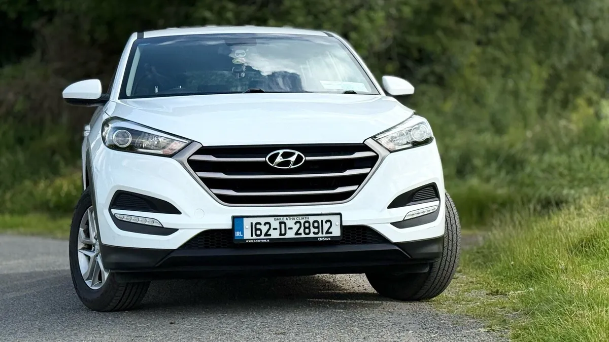 Hyundai Tucson 2016 1.7 CRDI LOW MILEAGE!!! - Image 2