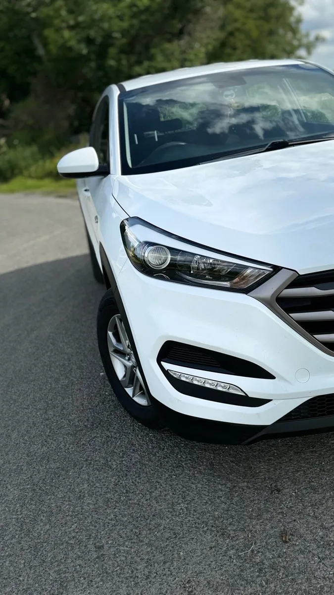 Hyundai Tucson 2016 1.7 CRDI LOW MILEAGE!!! - Image 4