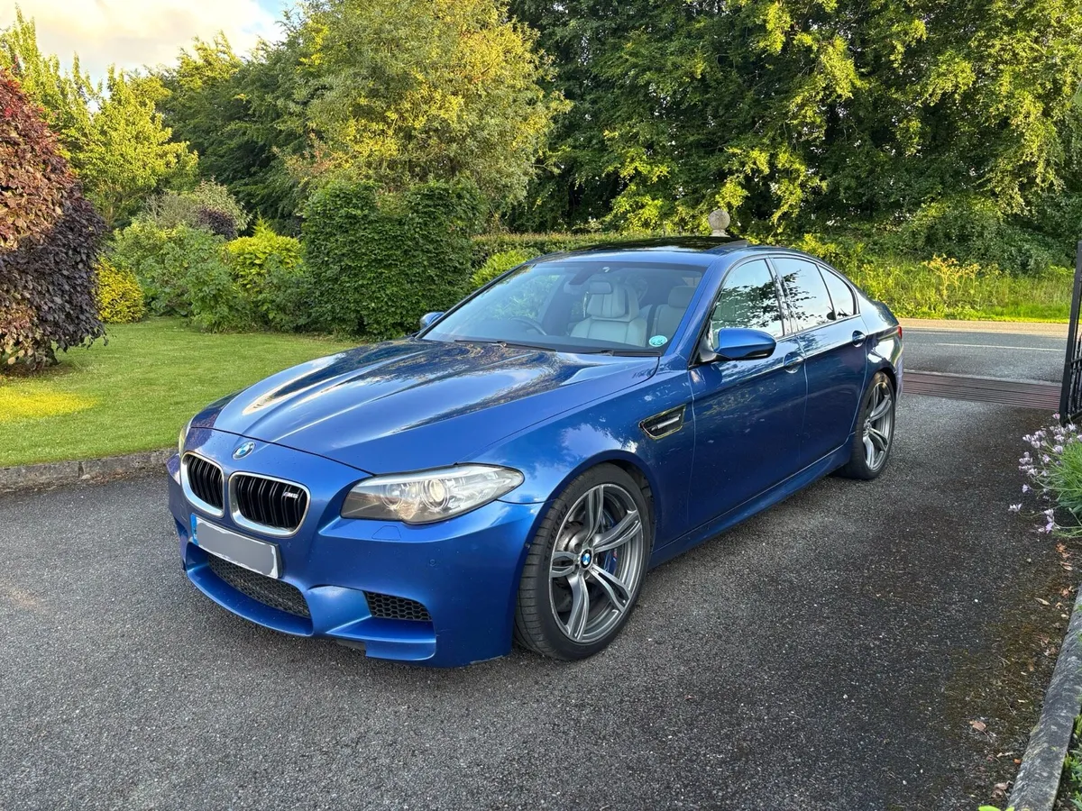 2014 BMW M5 F10 LCI - Image 1