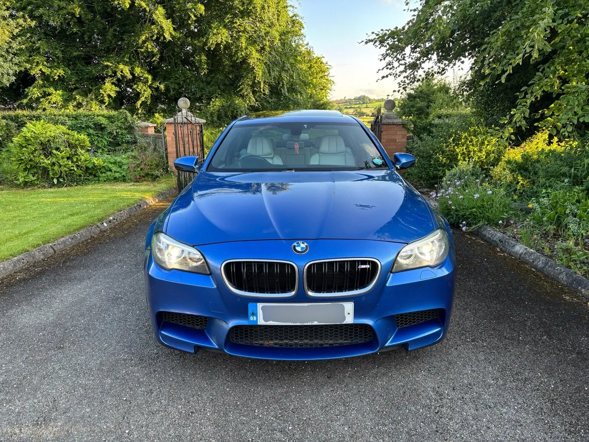 2014 BMW M5 F10 LCI - Image 2