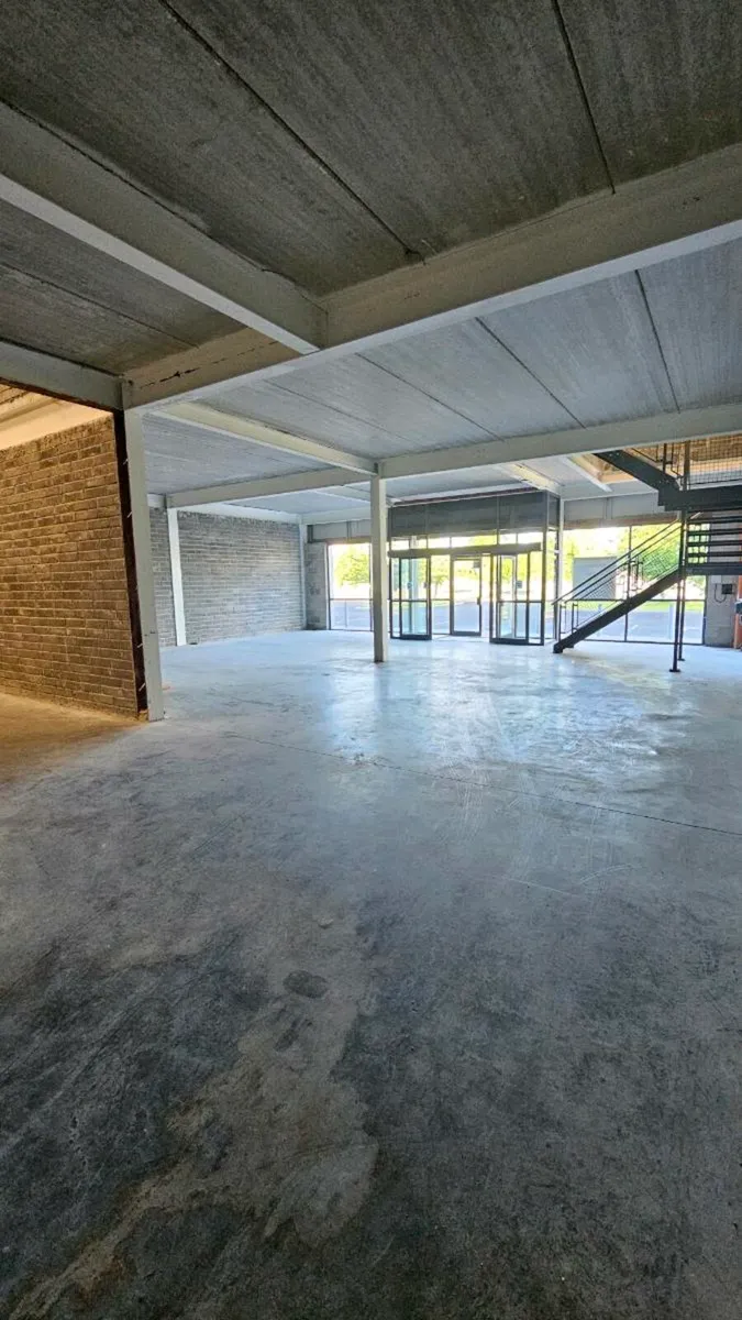 Commercial unit to let - Image 4