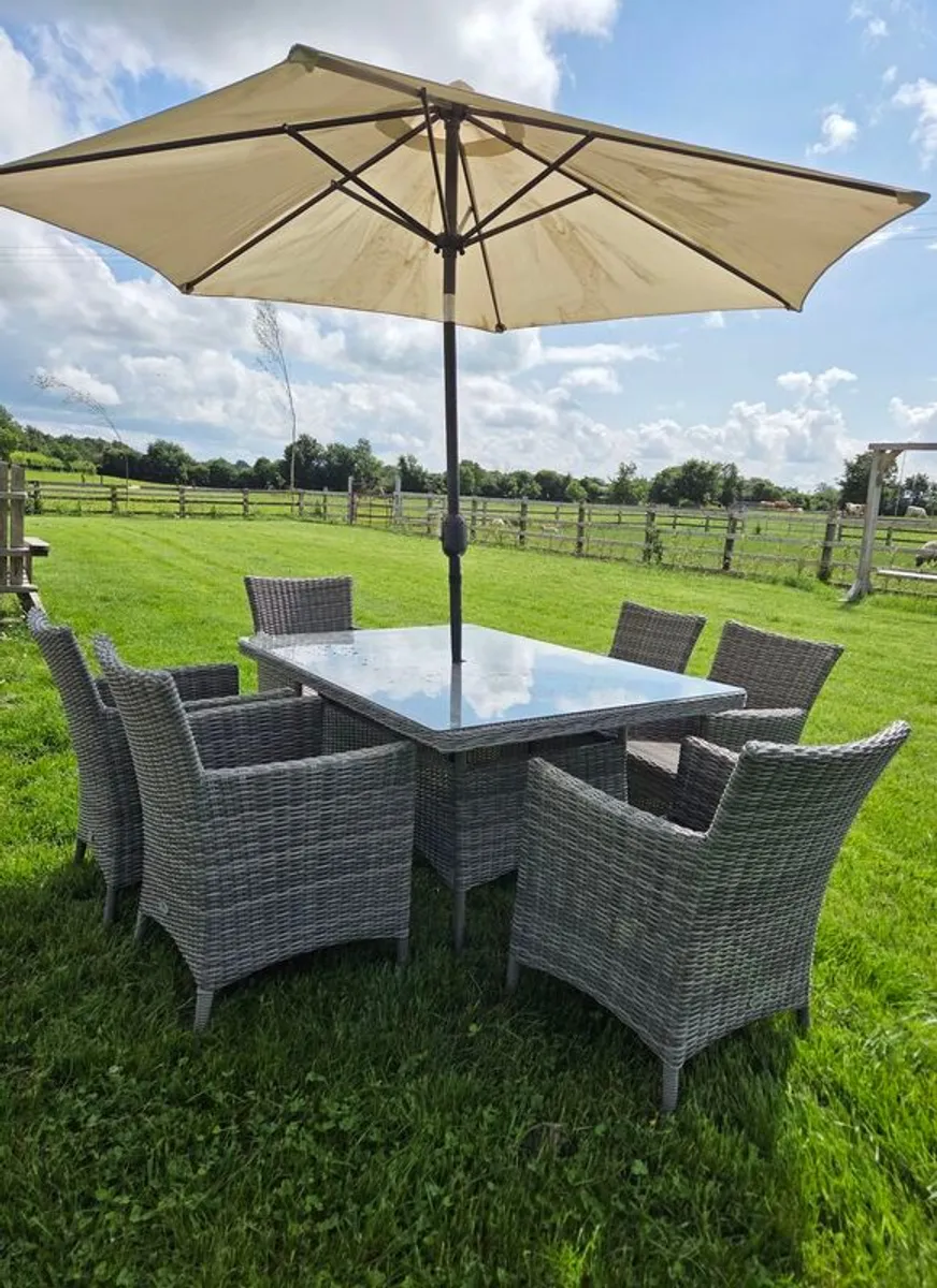 Rathwood outdoor furniture - Image 1