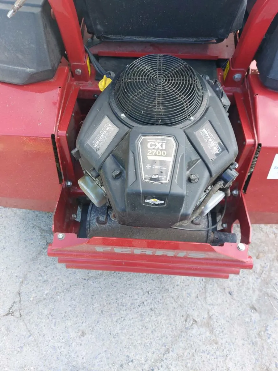 Zero turn lawn mower - Image 2