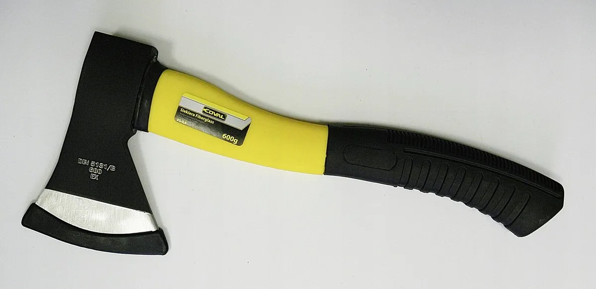 Carpenter's axe made of fiberglass 600g - Image 1