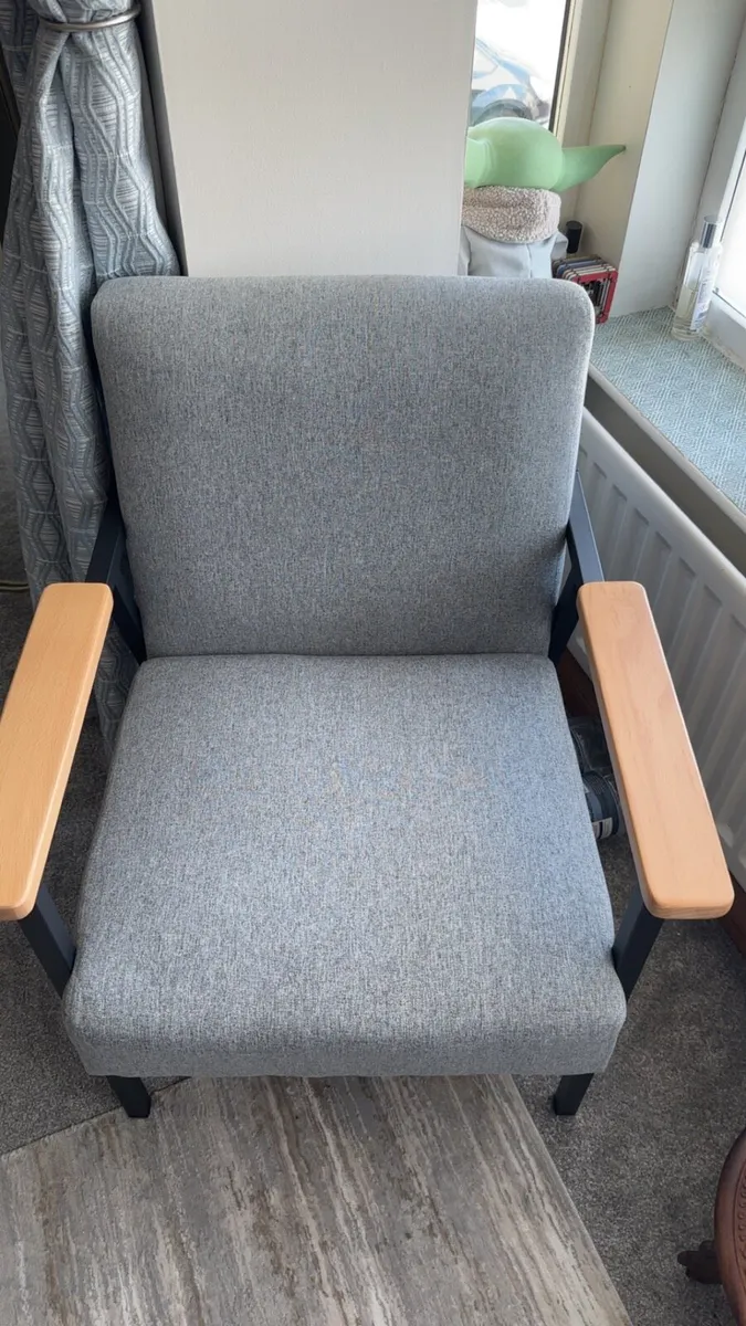 Upholstered Armchair with Cushioned Seat - Image 4