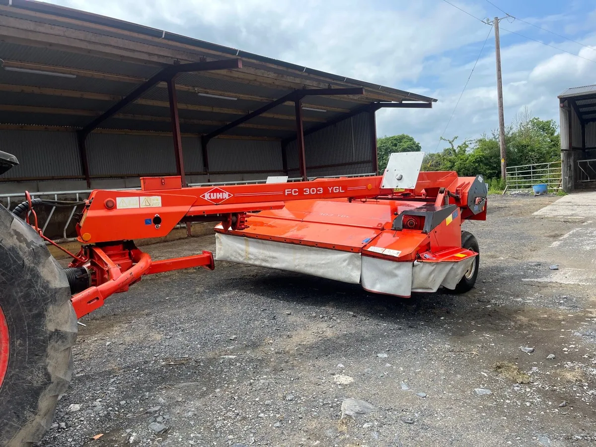 Kuhn 303 10ft mower - Image 1