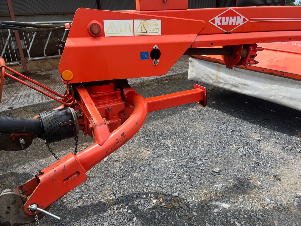 Kuhn 303 10ft mower - Image 2