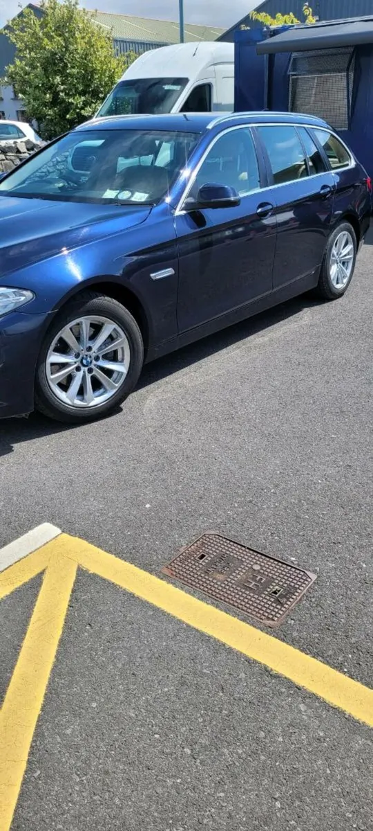 BMW 5 Series - Image 2